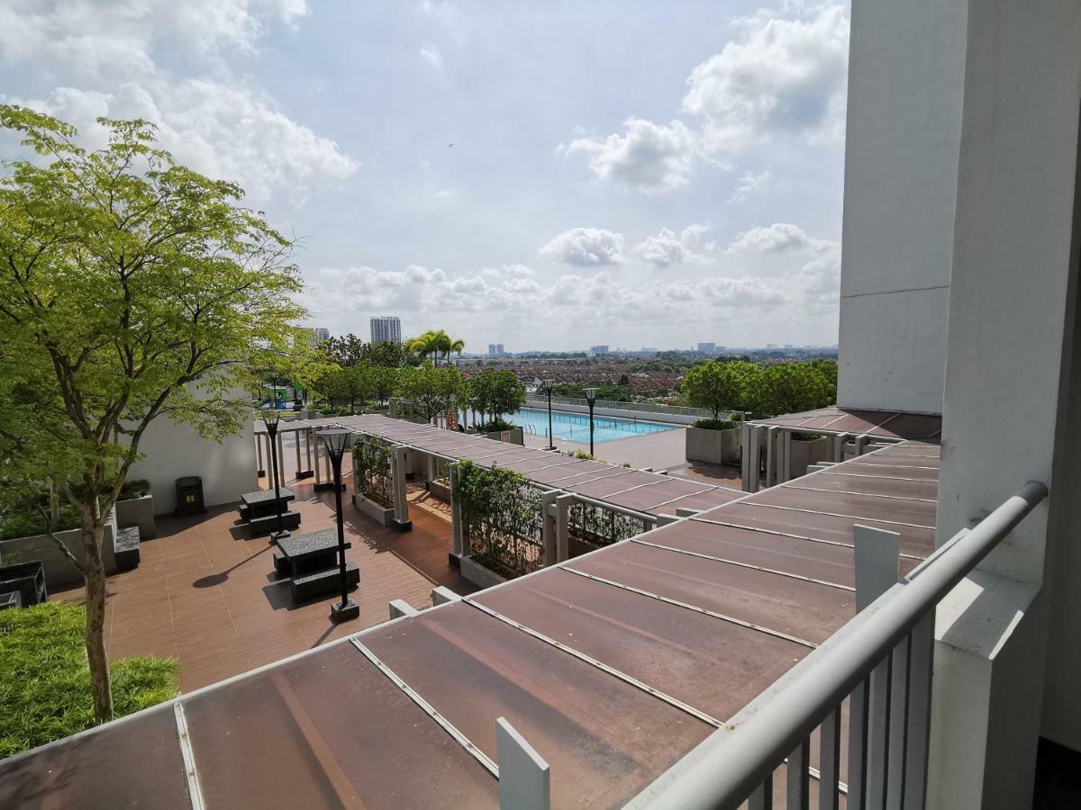 Apartemen 0803 Family Bukit Indah Tvbox Wifi Games Toy Johor Bahru