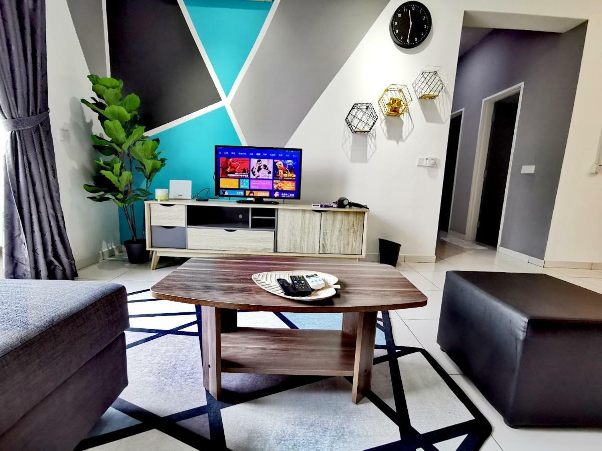 Apartemen 0803 Family Bukit Indah Tvbox Wifi Games Toy Johor Bahru
